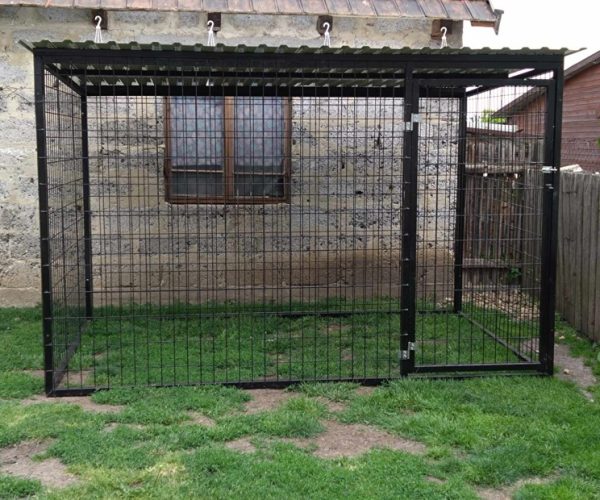 Könnyűszerkezetes kennel