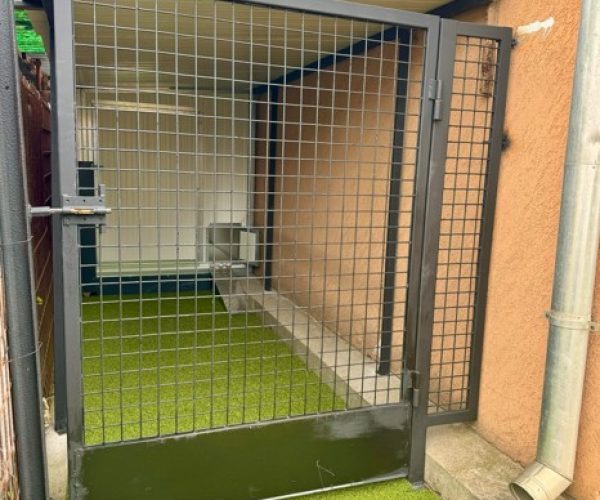Könnyűszerkezetes kennel